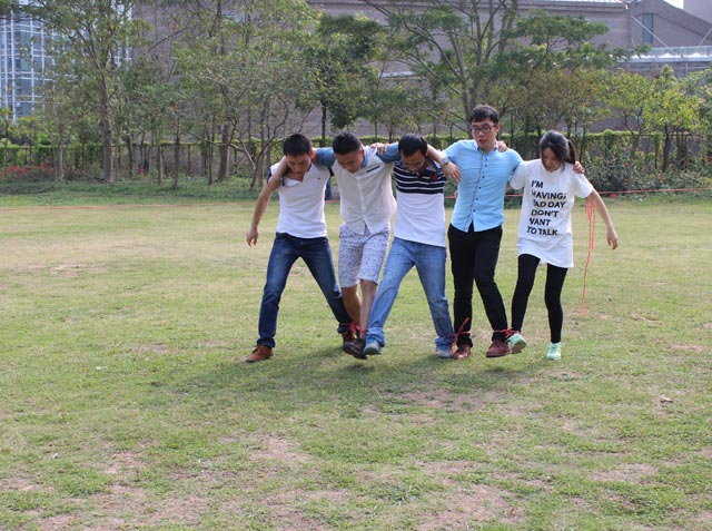 集體游玩 集體游玩